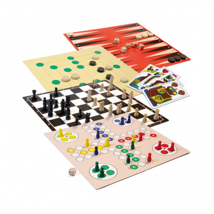 LARGE SET OF GAMES Family game